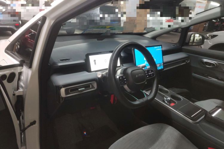 Used AION Y 2025 Plus 510 Smart Edition Center Console