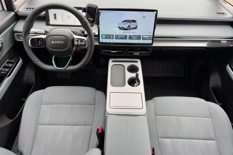Used AION Y 2025 Plus 510 Smart Edition Center Console