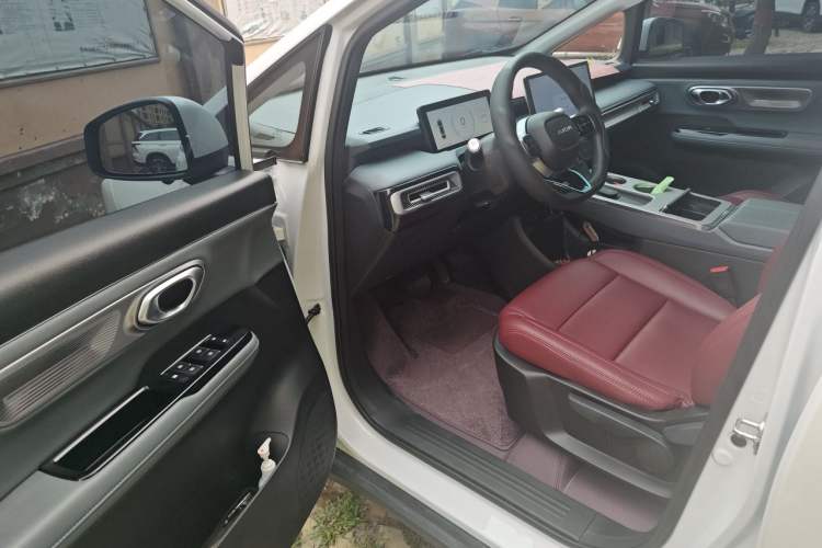 Used AION Y 2025 Plus 510 Smart Edition Driver Seat