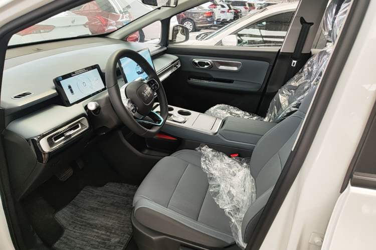 Used AION Y 2025 Plus 510 Smart Edition Driver Seat