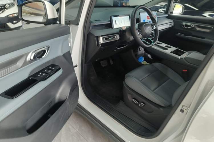 Used AION Y 2025 Plus 510 Zhihao Edition Driver Seat