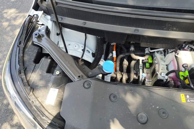 Used AION Y 2025 Plus 510 Smart Edition Engine Bay Right