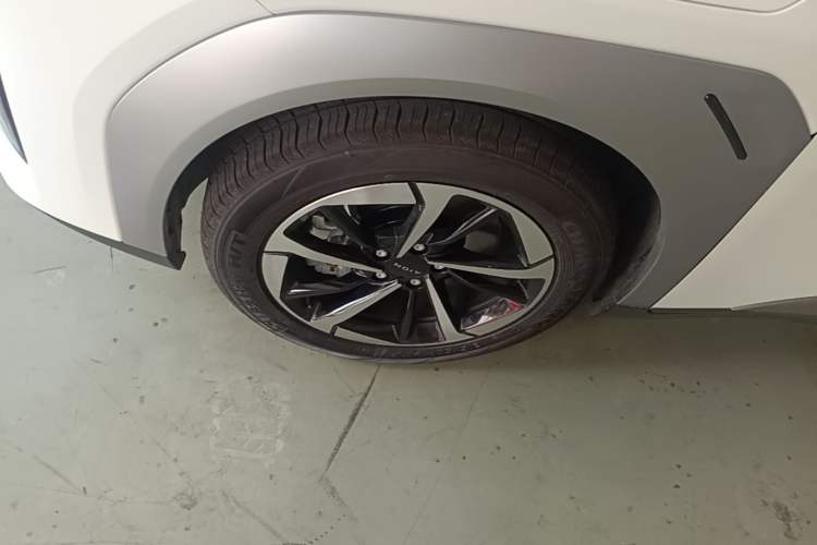 Used AION Y 2025 Plus 510 Smart Edition Exterior 4