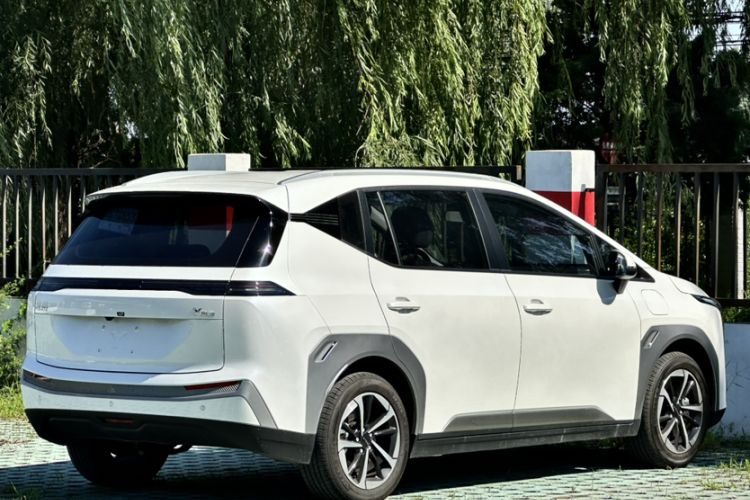 Used AION Y 2025 Plus 510 Smart Edition Exterior 5