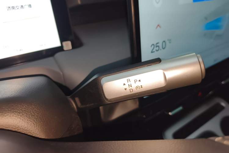 Used AION Y 2025 Plus 510 Enjoy Edition Gear Lever