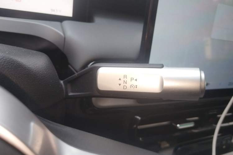 Used AION Y 2025 Plus 510 Zhihao Edition Gear Lever