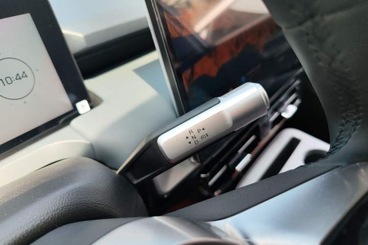 Used AION Y 2025 Plus 510 Smart Edition Gear Lever