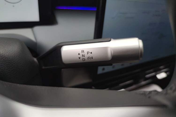 Used AION Y 2025 Plus 510 Enjoy Executive Edition 58.9 kWh Gear Lever