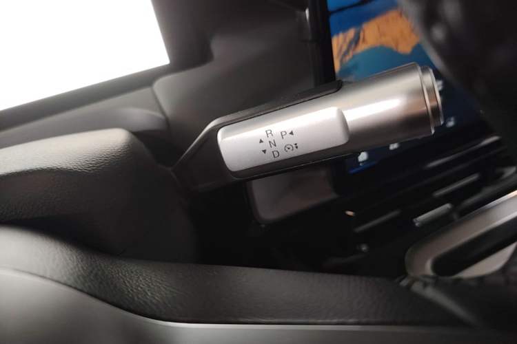 Used AION Y 2025 Plus 510 Smart Edition Gear Lever