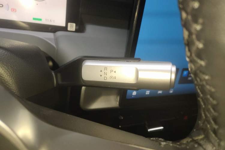 Used AION Y 2025 Plus 510 Smart Edition Gear Lever