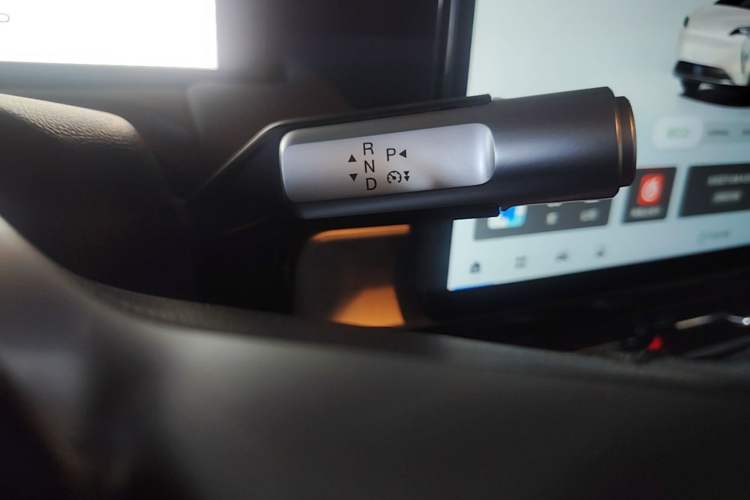 Used AION Y 2025 Plus 510 Enjoy Edition Gear Lever