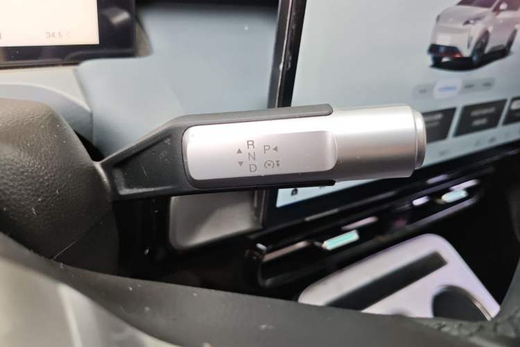 Used AION Y 2025 Plus 510 Zhihao Edition Gear Lever