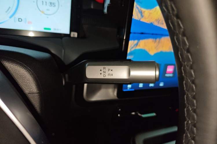 Used AION Y 2025 Plus 510 Enjoy Edition Gear Lever