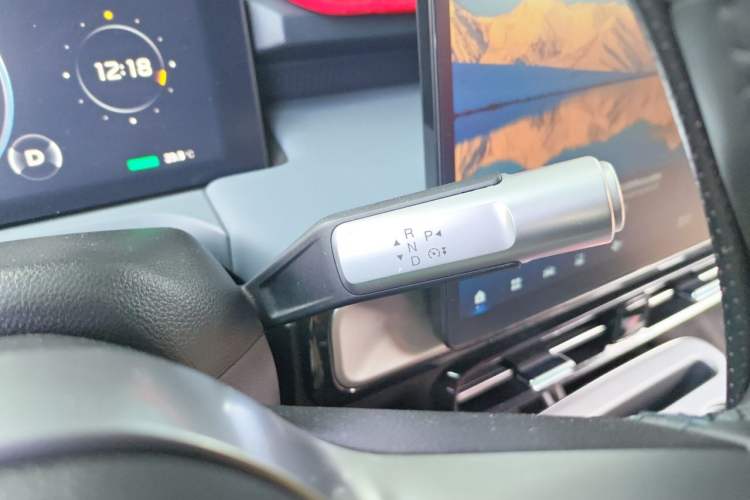 Used AION Y 2025 Plus 510 Smart Edition Gear Lever