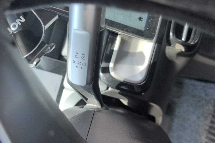 Used AION Y 2025 Plus 510 Enjoy Edition Gear Lever