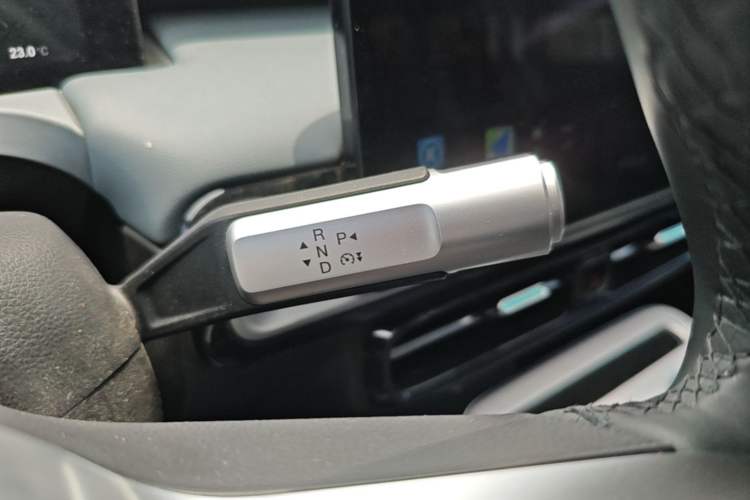 Used AION Y 2025 Plus 510 Enjoy Edition Gear Lever