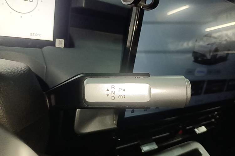 Used AION Y 2025 Plus 510 Smart Edition Gear Lever