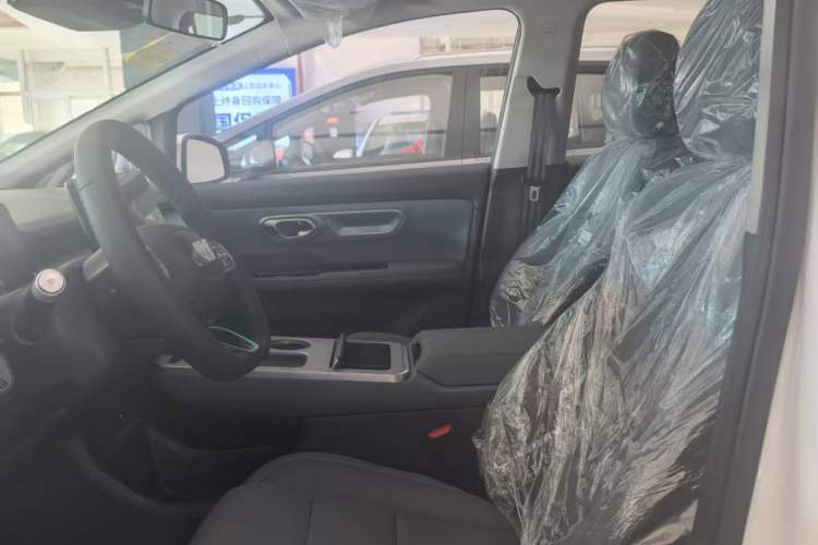 Used AION Y 2025 Plus 510 Enjoy Edition Interior 3