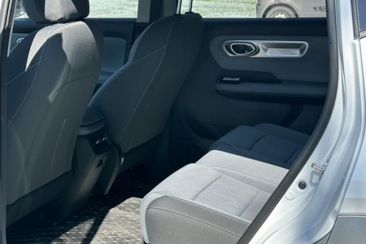 Used AION Y 2025 Plus 510 Smart Edition Interior 4
