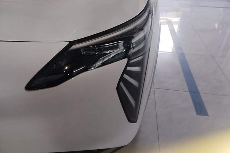 Used AION Y 2025 Plus 510 Zhihao Edition Left Front Headlight
