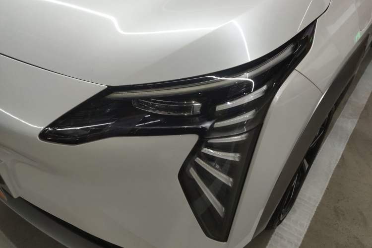 Used AION Y 2025 Plus 510 Smart Edition Left Front Headlight