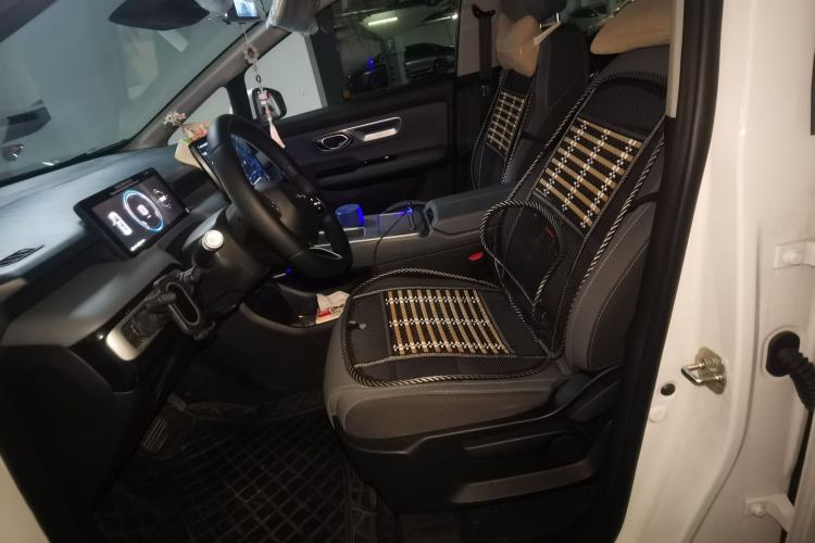 Used AION Y 2025 Plus 510 Enjoy Edition Left Front Seat