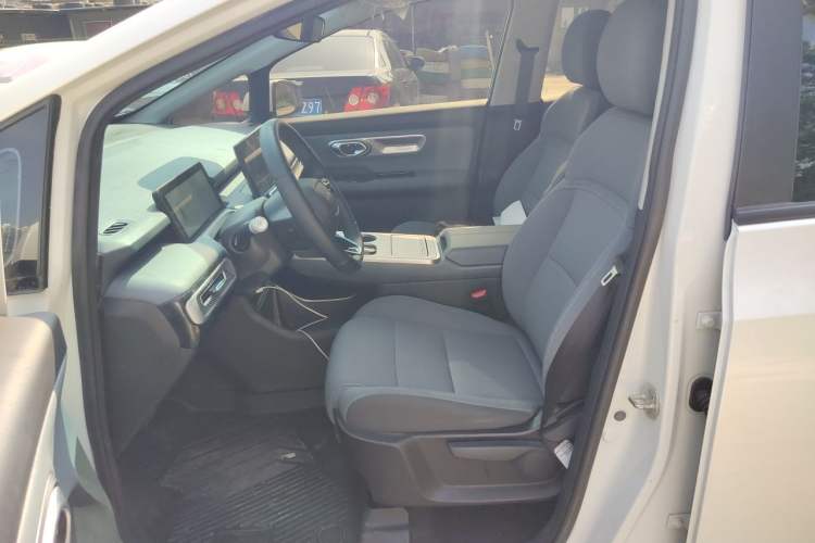 Used AION Y 2025 Plus 510 Smart Edition Left Front Seat