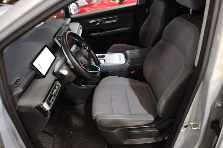 Used AION Y 2025 Plus 510 Smart Edition Left Front Seat