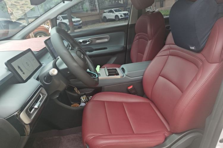 Used AION Y 2025 Plus 510 Smart Edition Left Front Seat
