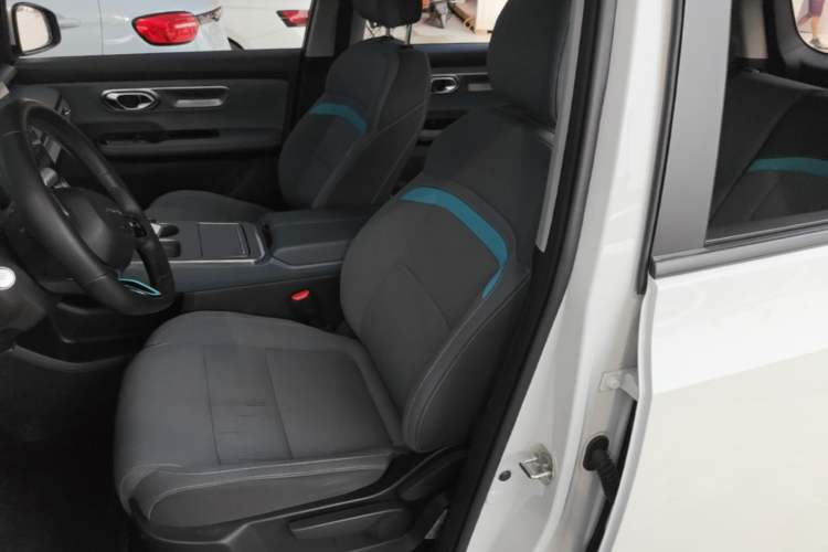 Used AION Y 2025 Plus 510 Enjoy Edition Left Front Seat
