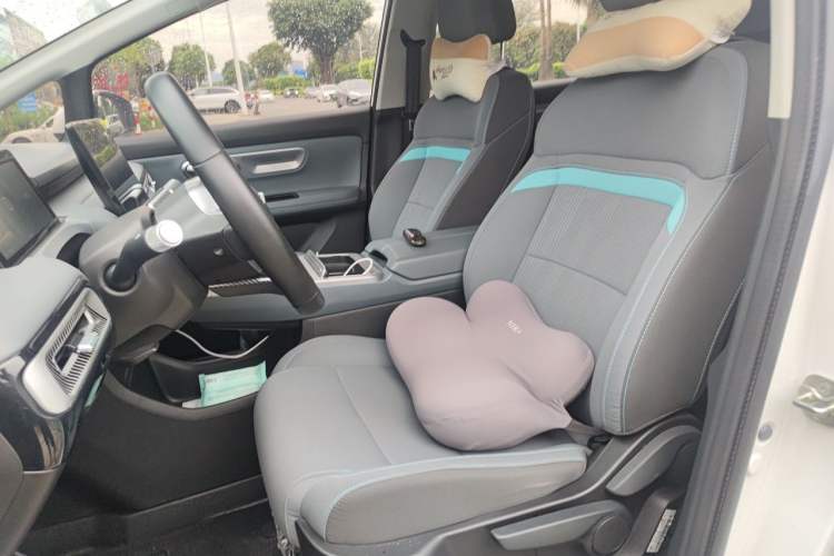 Used AION Y 2025 Plus 510 Enjoy Edition Left Front Seat