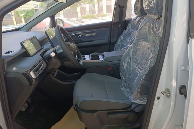 Used AION Y 2025 Plus 510 Smart Edition Left Front Seat