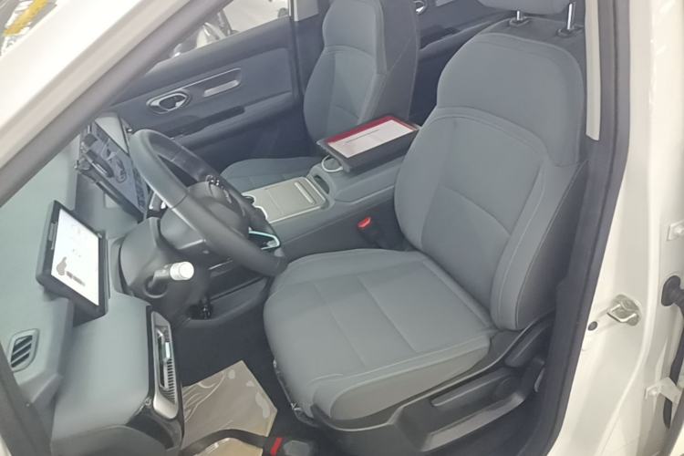 Used AION Y 2025 Plus 510 Smart Edition Left Front Seat