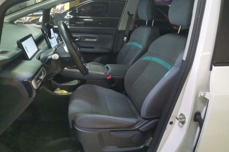 Used AION Y 2025 Plus 510 Enjoy Edition Left Front Seat