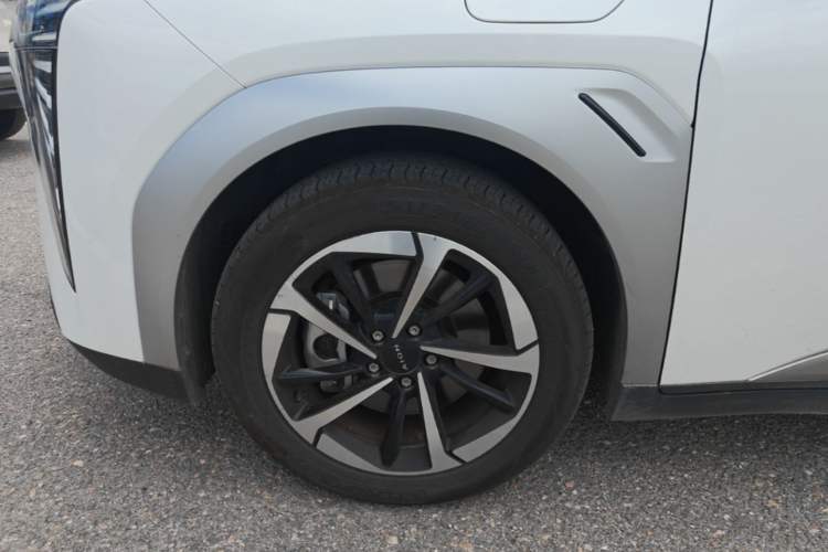 Used AION Y 2025 Plus 510 Zhihao Edition Left Front Wheel Hub