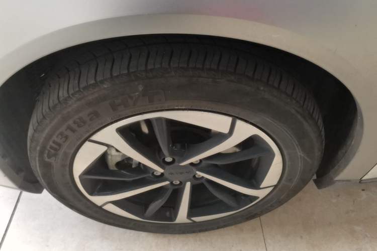 Used AION Y 2025 Plus 510 Enjoy Edition Left Front Wheel Hub