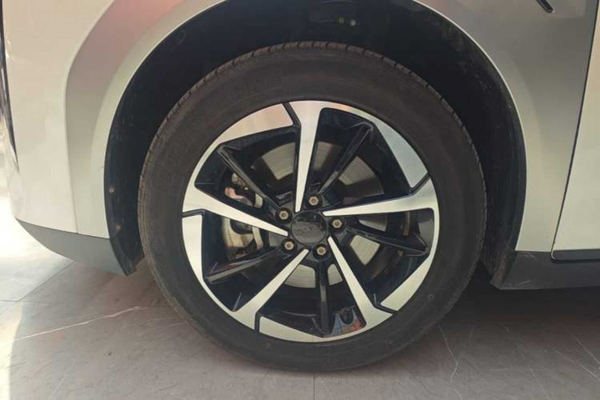 Used AION Y 2025 Plus 510 Enjoy Edition Left Front Wheel Hub