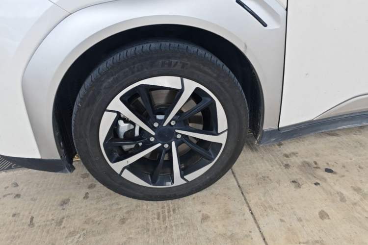 Used AION Y 2025 Plus 510 Zhihao Edition Left Front Wheel Hub