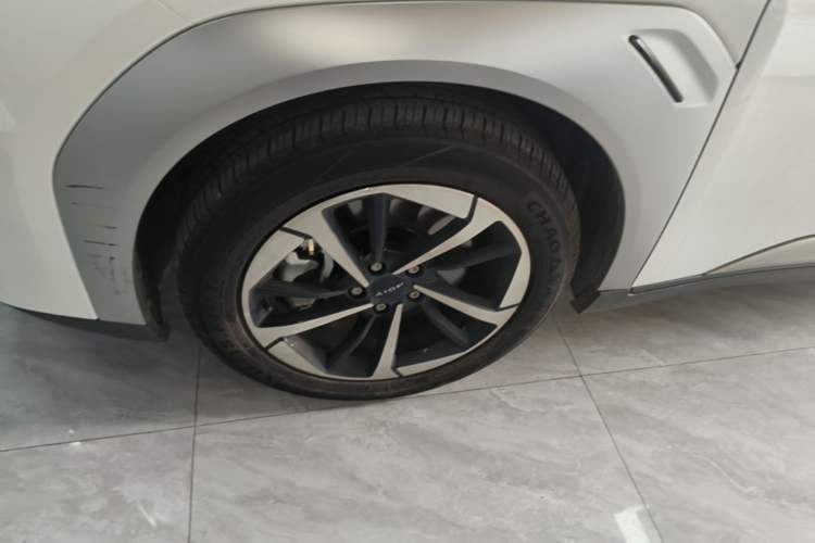 Used AION Y 2025 Plus 510 Zhihao Edition Left Front Wheel Hub