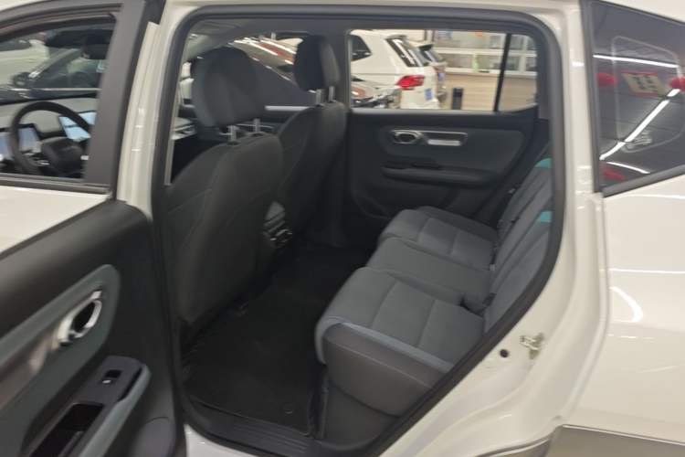 Used AION Y 2025 Plus 510 Enjoy Edition Left Rear Seat