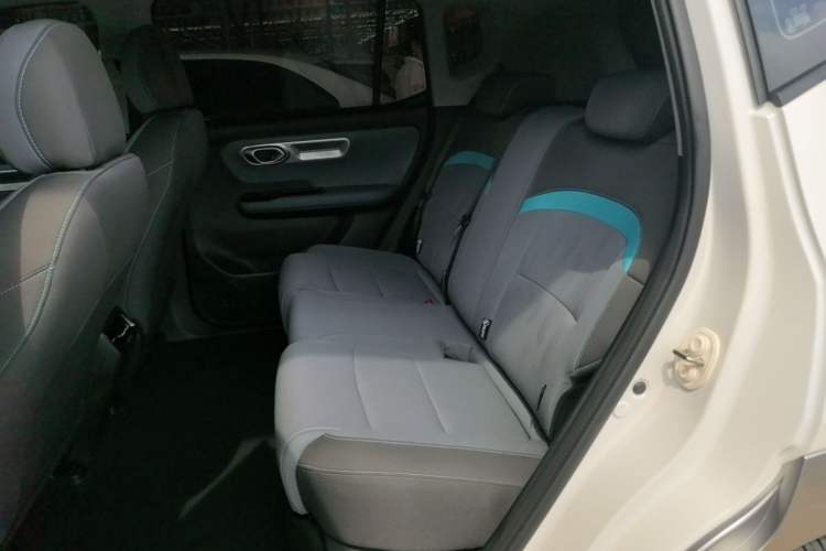 Used AION Y 2025 Plus 510 Enjoy Edition Left Rear Seat