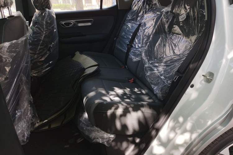 Used AION Y 2025 Plus 510 Smart Edition Left Rear Seat