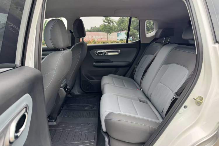 Used AION Y 2025 Plus 510 Smart Edition Left Rear Seat