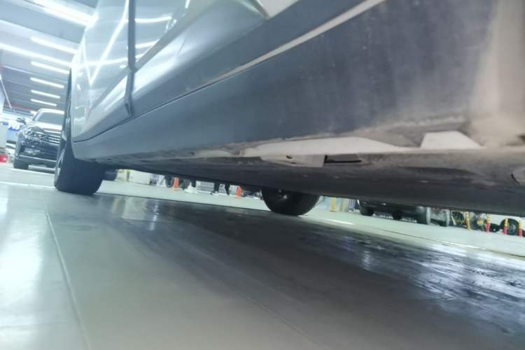 Used AION Y 2025 Plus 510 Smart Edition Left Side Sill