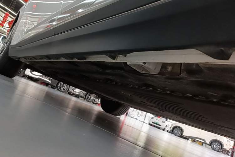 Used AION Y 2025 Plus 430 Smart Edition Left Side Sill