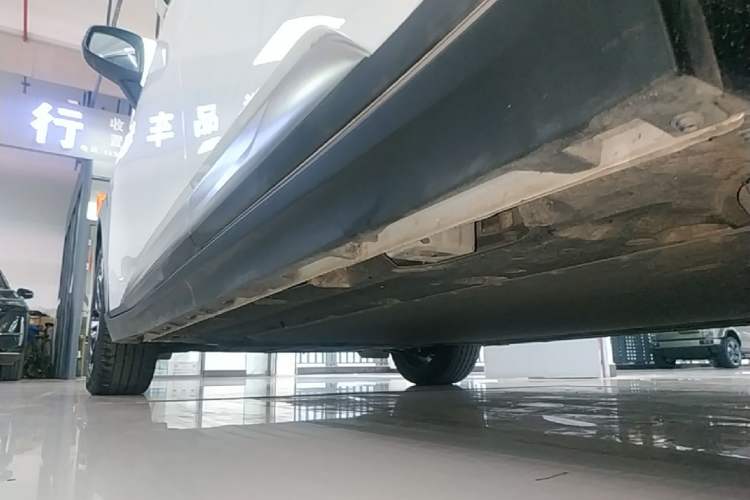 Used AION Y 2025 Plus 510 Smart Edition Left Side Sill