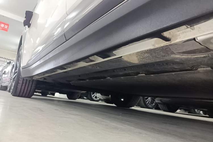 Used AION Y 2025 Plus 510 Smart Edition Left Side Sill