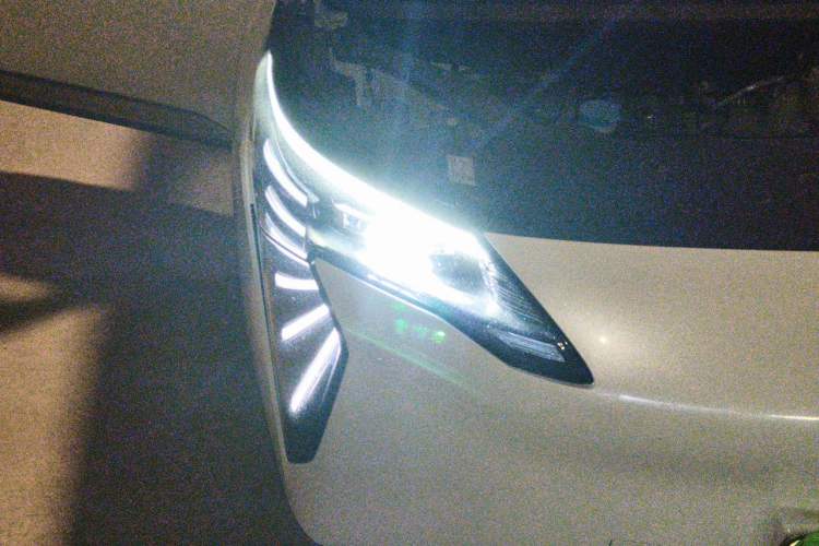 Used AION Y 2025 Plus 510 Zhihao Edition Right Front Headlight