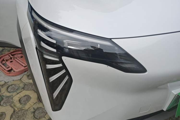 Used AION Y 2025 Plus 510 Smart Edition Right Front Headlight