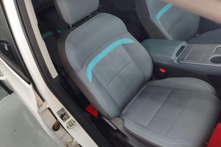 Used AION Y 2025 Plus 510 Enjoy Edition Right Front Seat